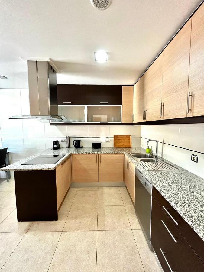 אלבופיירה Funtastic Villa With Pool מראה חיצוני תמונה