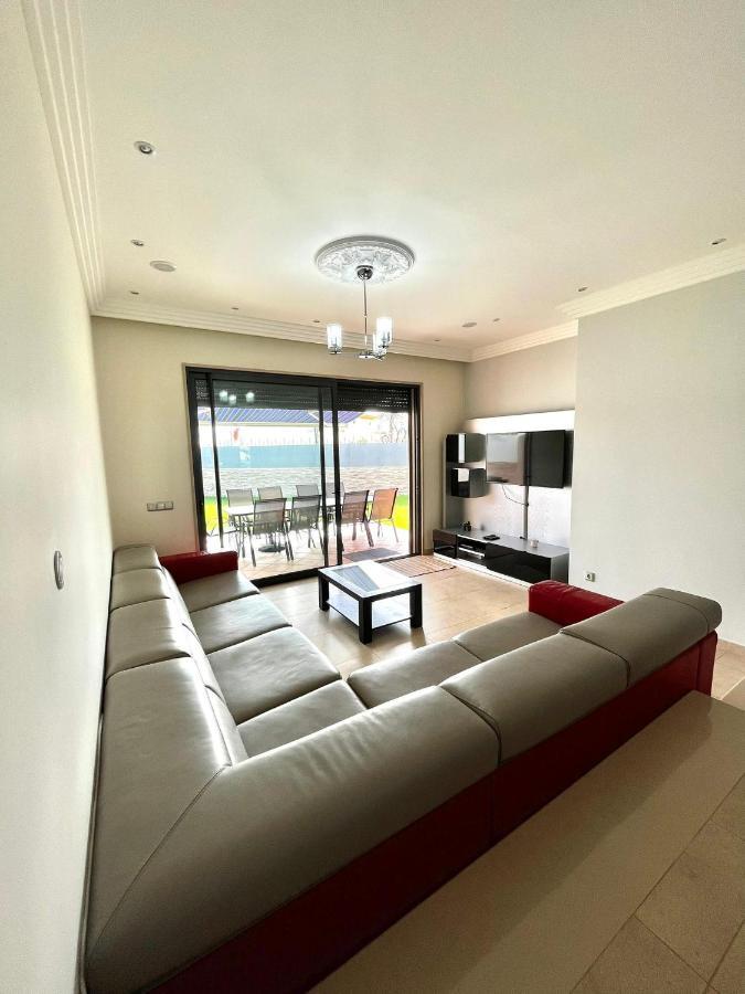 אלבופיירה Funtastic Villa With Pool מראה חיצוני תמונה