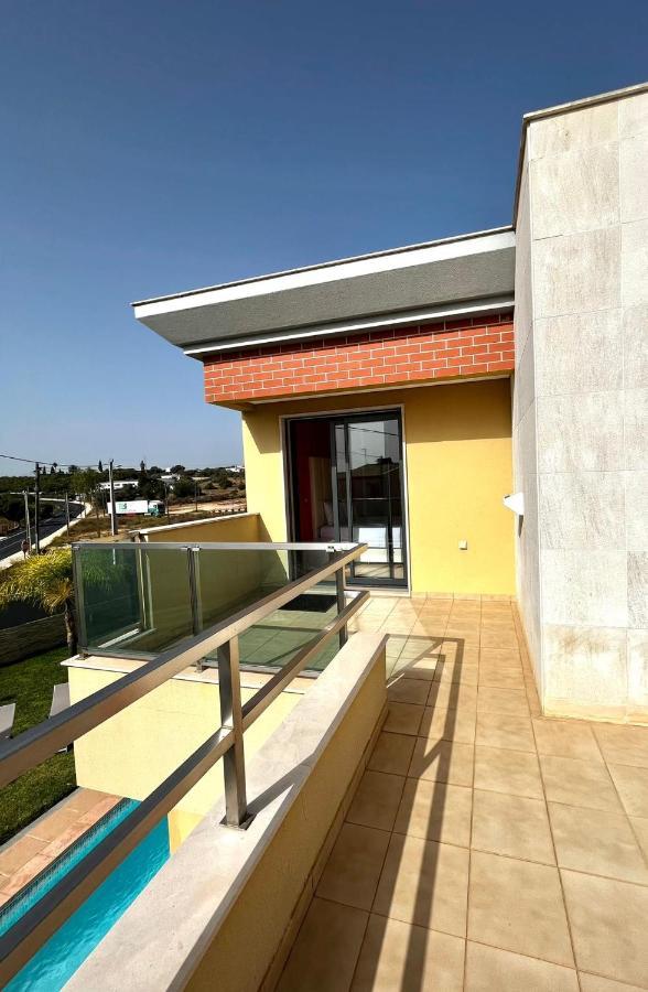 אלבופיירה Funtastic Villa With Pool מראה חיצוני תמונה