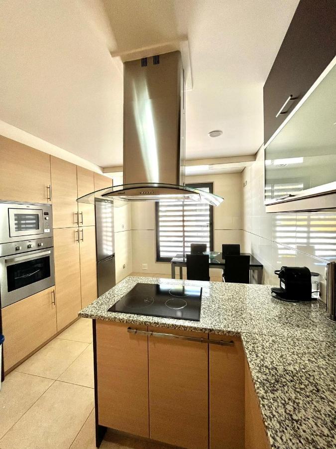 אלבופיירה Funtastic Villa With Pool מראה חיצוני תמונה