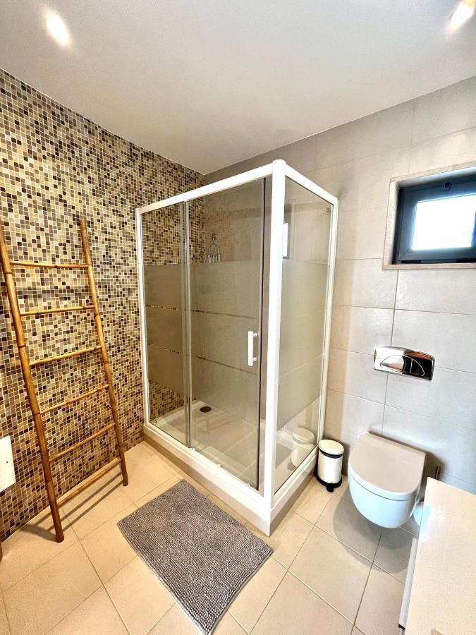 אלבופיירה Funtastic Villa With Pool מראה חיצוני תמונה